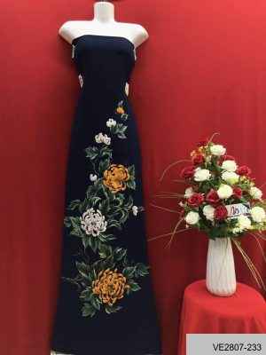 1635827229 vai ao dai ve dep (5)